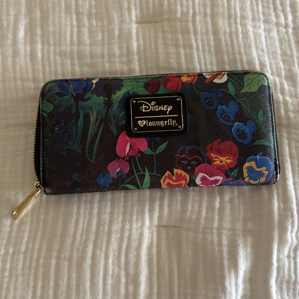 Loungefly Alice in Wonderland Garden Zip-Around Wallet